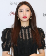 韩国女歌手金请夏确诊新
