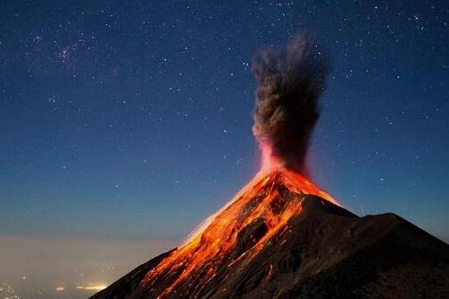 火山爆发是什么原因造成