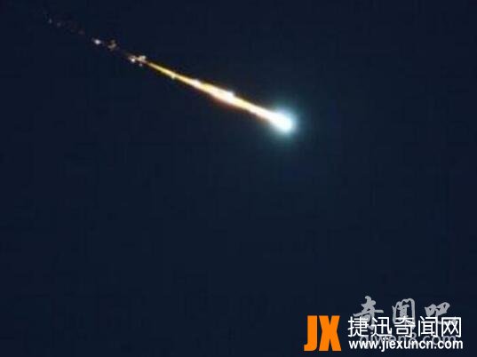 云南火流星空爆事件