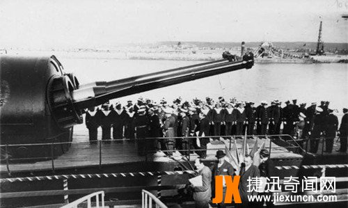 法国奇葩絮库夫号潜艇  www.jiexuncn.com