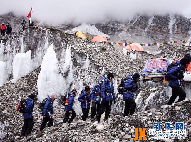 中国不坚持珠峰8844米 珠穆朗玛峰高多少米?