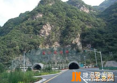 秦岭隧道未解之谜,秦岭隧道灵异事件挖出大蛇