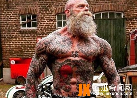 世界上最霸气纹身,5大"肌肉猛男的纹身",巨石只能倒数!