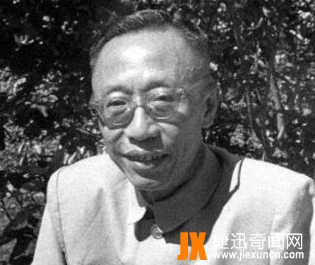 溥仪晚年重游故宫,竟花钱干了一件事