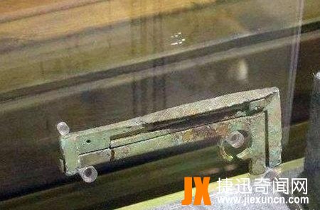 世界最早的游标卡尺,汉代王莽时期的青铜卡尺,领先世界1600年