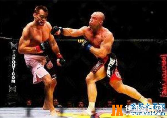 黑拳巅峰对决东尼马库斯vs疯子(阿兰·佩迪拉)，一代拳王被击杀