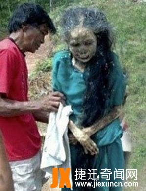 千年古墓走出活女尸