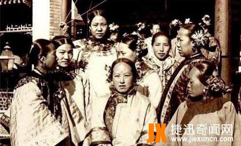 洪秀全简介之玩了多少女人:洪秀全玩宫女无数、妻妾2300多人