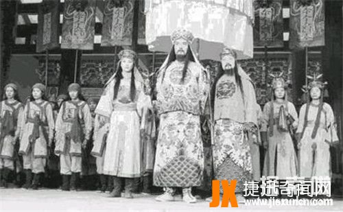 洪秀全简介之玩了多少女人:洪秀全玩宫女无数、妻妾2300多人