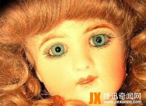 世界十大恐怖鬼娃娃：爱丽丝半夜哭声凄厉,安娜贝尔曾杀10人(胆小勿入)