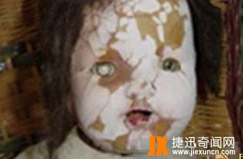 世界十大恐怖鬼娃娃：爱丽丝半夜哭声凄厉,安娜贝尔曾杀10人(胆小勿入)
