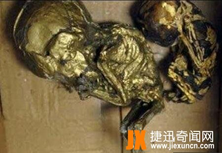 镀金婴尸
