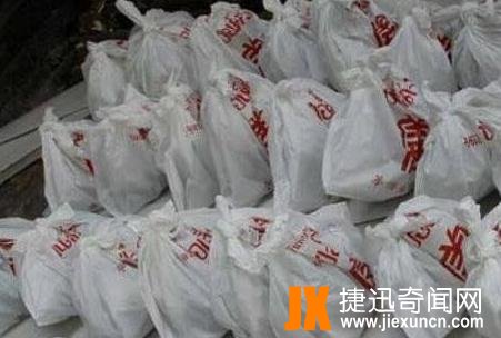 镀金婴尸