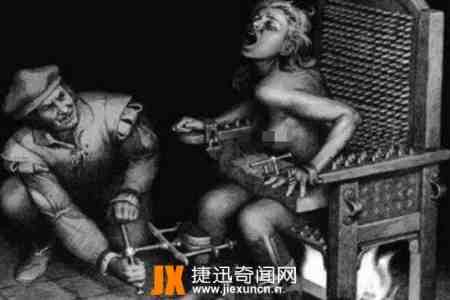 女巫的椅子：欧洲古刑法,女巫被扒光绑在满满尖刺的铁凳子上拷打