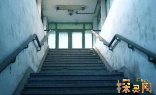 北京地铁三号线幽灵站台曝光，揭秘北京为什么没有3号线