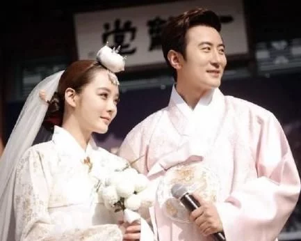 跨国恋蔡琳高梓淇正式离婚