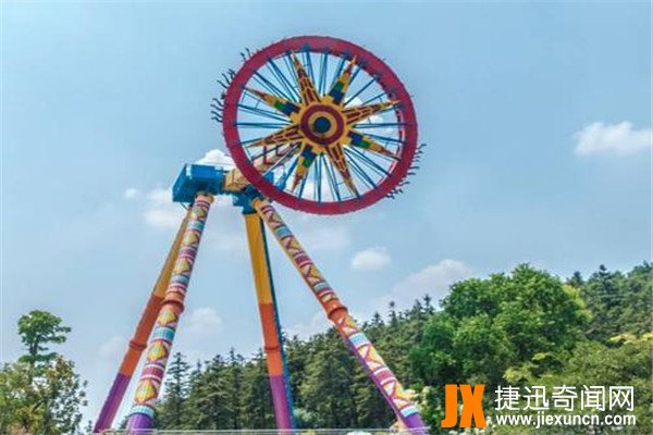 南京十大游乐场排名  南京银杏湖乐园.旋风大摆锤