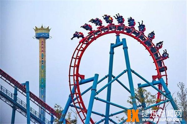 南京十大游乐场排名  南京银杏湖乐园.云上漂水上飞过山车