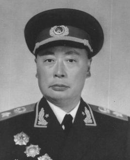 陈毅(十大元帅之一,中国人民解放军创建人和领导人)