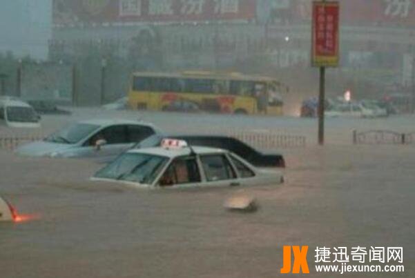济南暴雨银座死亡照片