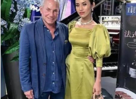 26岁越南美女嫁72岁美国富豪 真实的一对爷孙恋