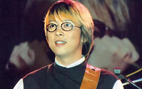 24年前张雨生葬礼上，为他放声痛哭哪个女孩现今如何