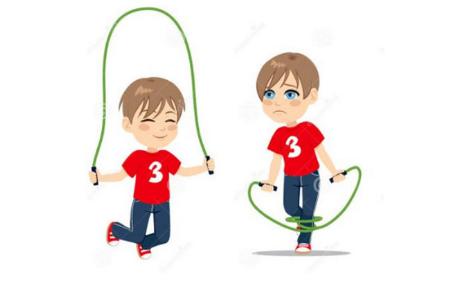 男孩跳绳1秒超7次 侧面看如同踩了电动马达  