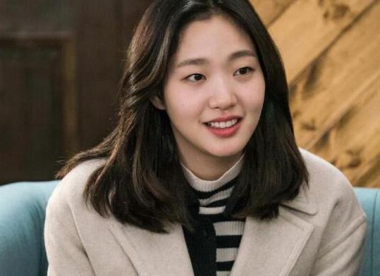 金高银（韩国十大最美女演员之一）