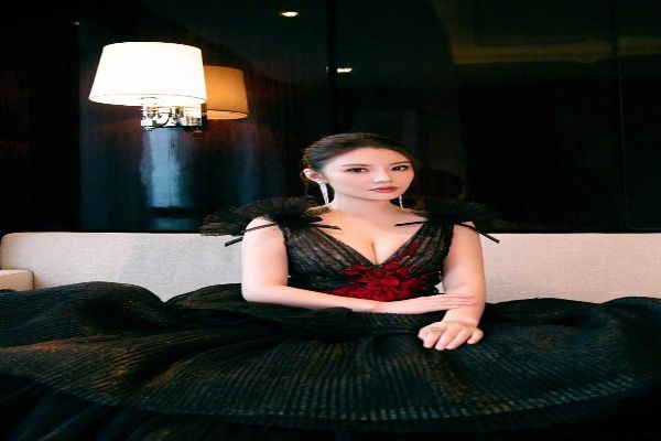 中国胸部最美的十大女明星