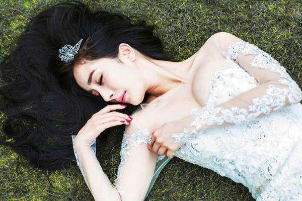 中国胸部最美的十大女明星