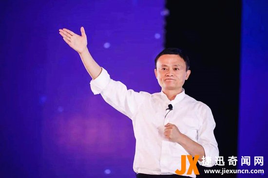 马云一家四口图片：