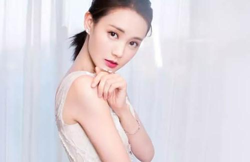 李一桐是赵丽颖的替身吗 李一桐出身家世背景如何