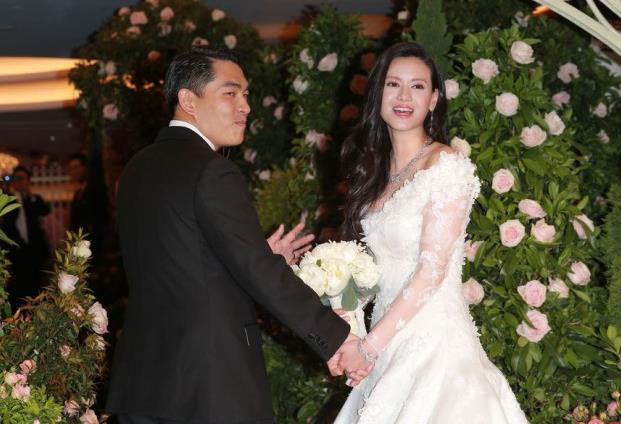 林恬儿何正德爱情故事：两人结婚现场照片