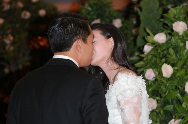 林恬儿何正德爱情故事：两人结婚现场照片
